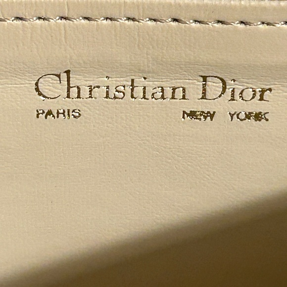 Christian Dior RARE envelope clutch crossbody, ivory leather LIKE NEW! - Picture 13 of 16